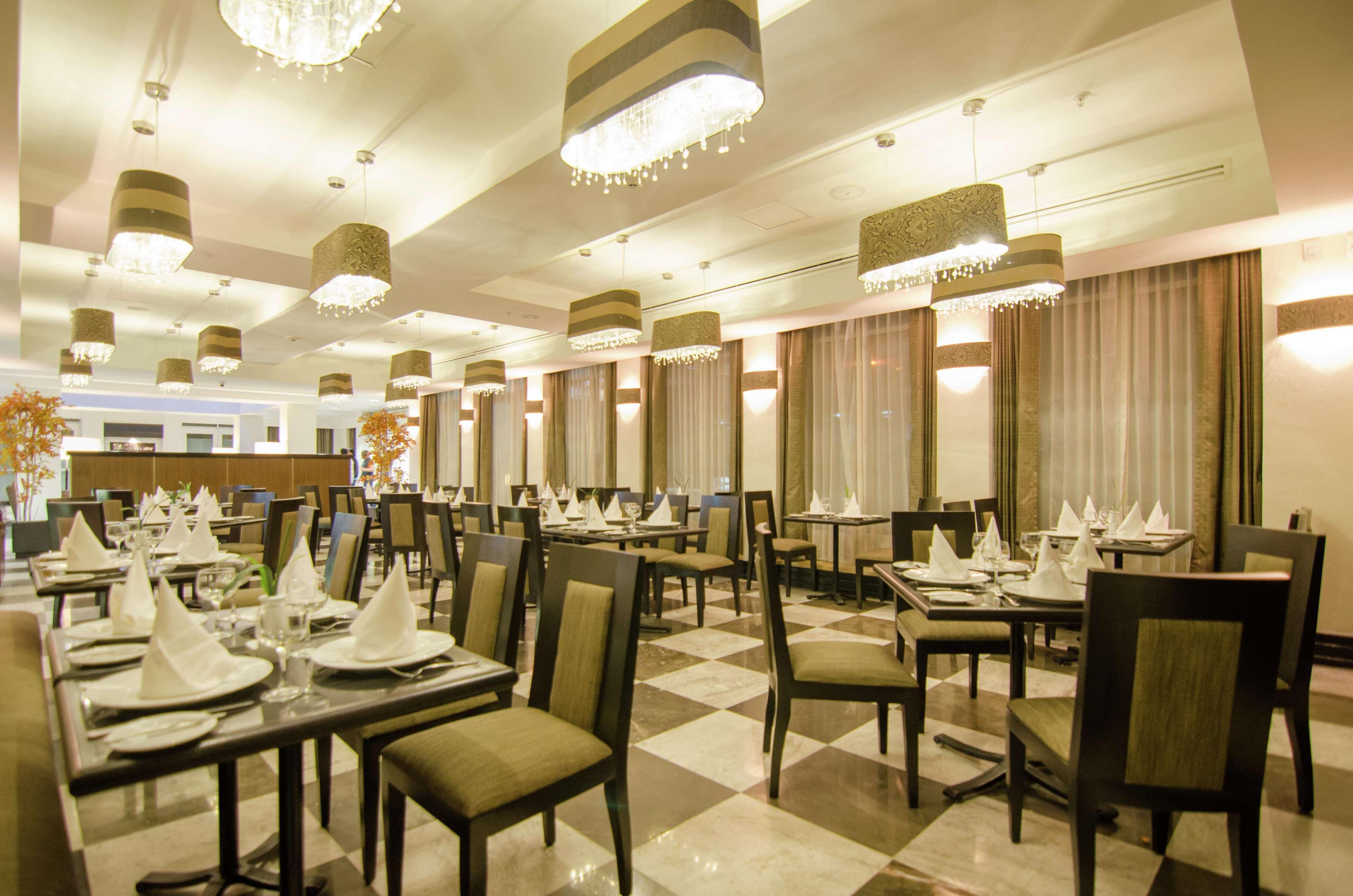 Hilton Garden Inn Тустла-Ґутьєррес Екстер'єр фото