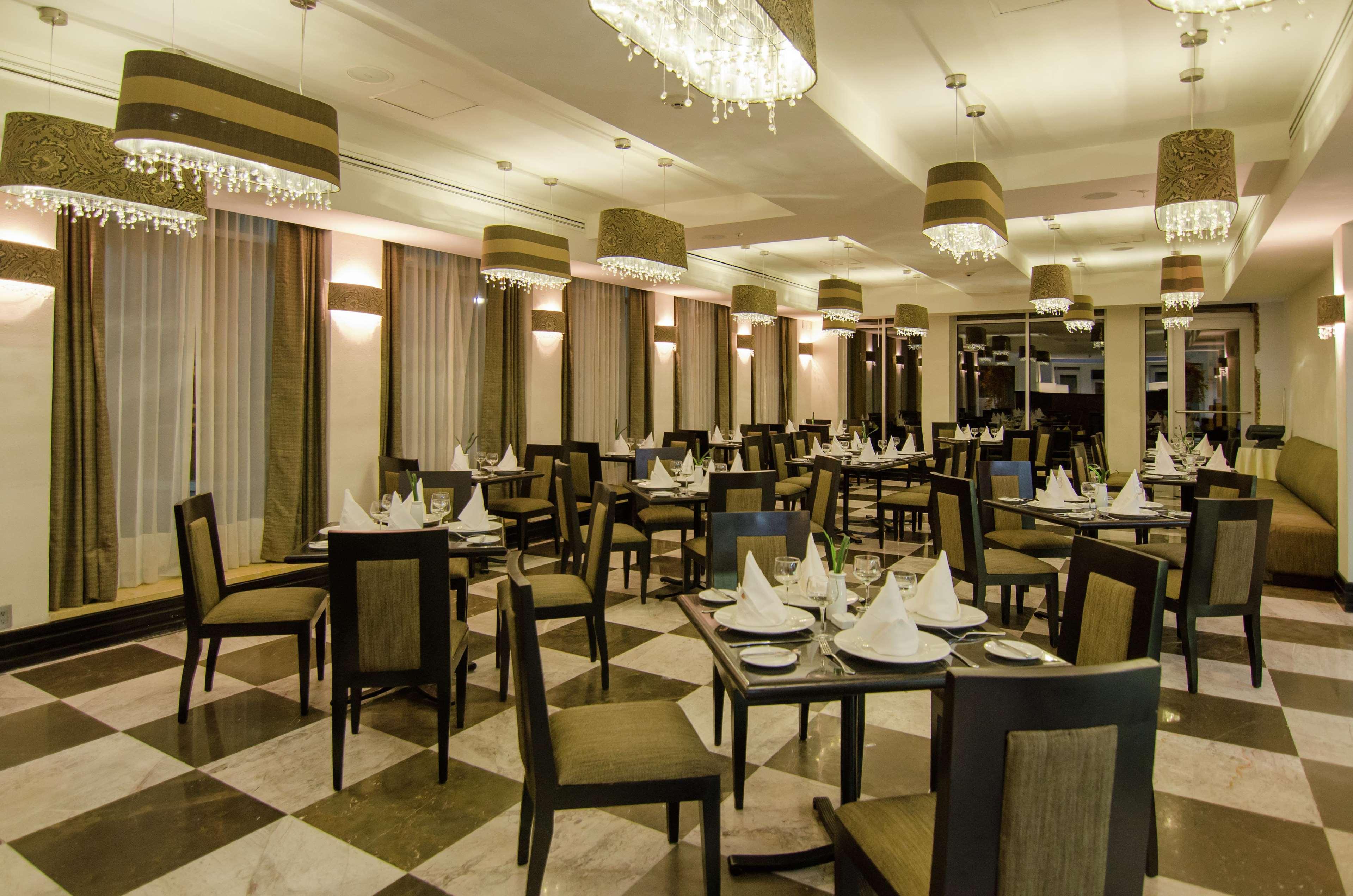 Hilton Garden Inn Тустла-Ґутьєррес Екстер'єр фото