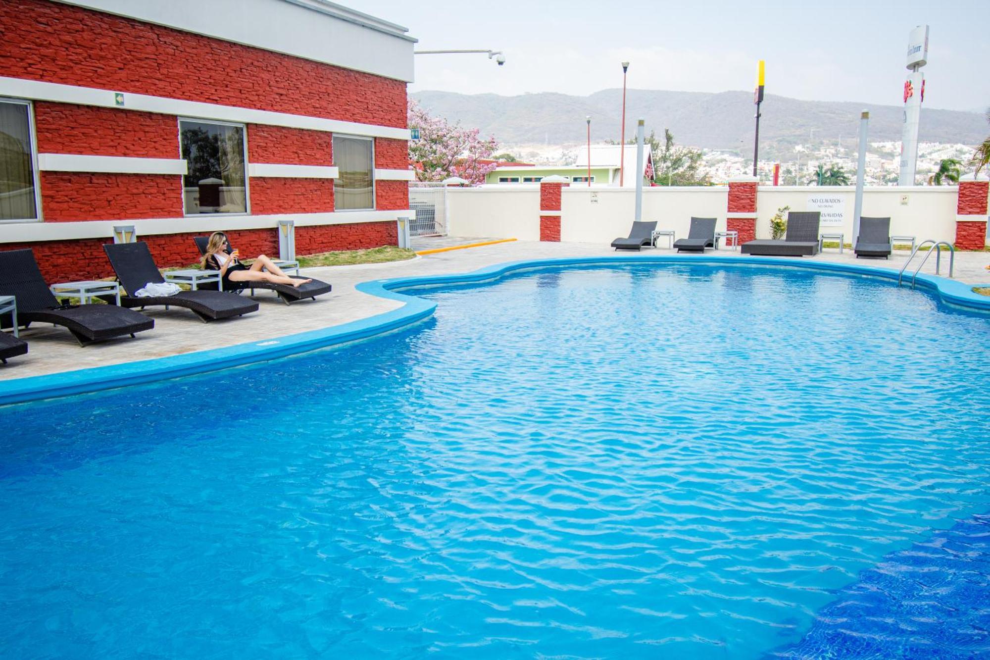 Hilton Garden Inn Тустла-Ґутьєррес Екстер'єр фото